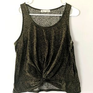Woman's crop tank